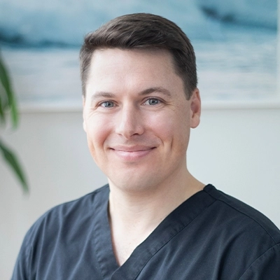 Portrait of Dr. Jay Rosenbluth, chiropractor at Prestige Health & Wellness Chelsea in New York City.